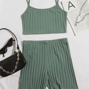 2 piece 💚
